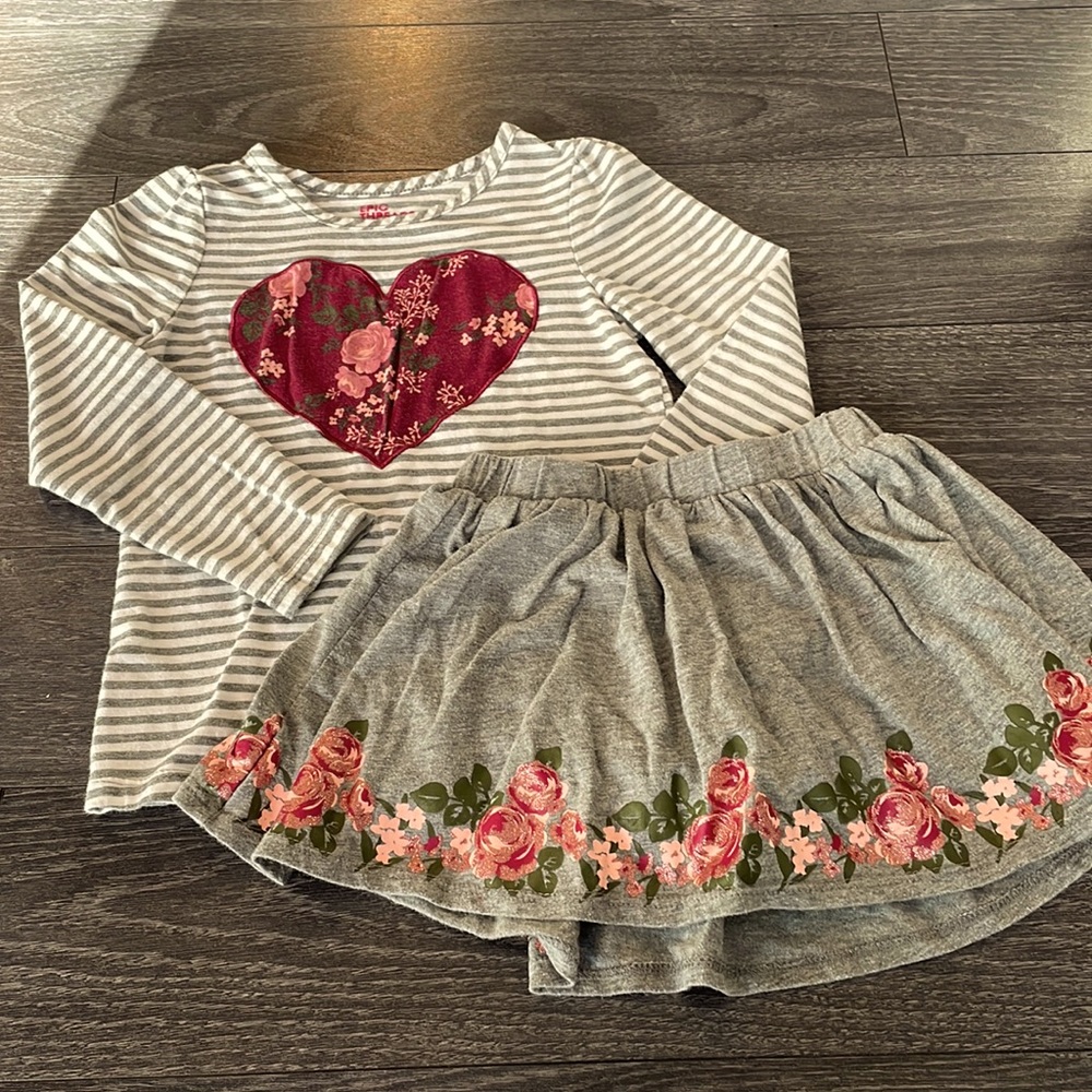 Size 5 Epic Threads long sleeve shirt and matching skirt